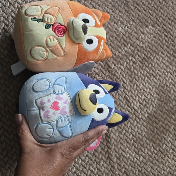 Squishmallows SET of 2 Disney  BINGO & BLUEY 8" Plush  Hearts And Rose New Valen - Picture 9 of 9